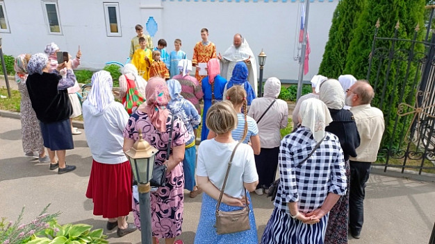 Маленькие прихожане придумали свой флаг для Храма пророка Божия Илии в Шуе